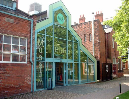 Hull and East Riding Museum geograph.org.uk 235231