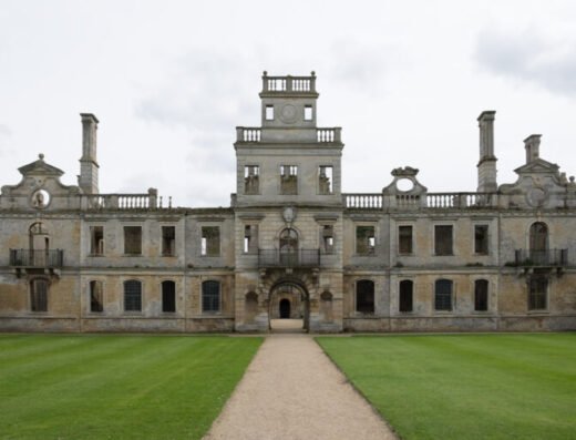 Kirby Hall north front from forecourt 768x512